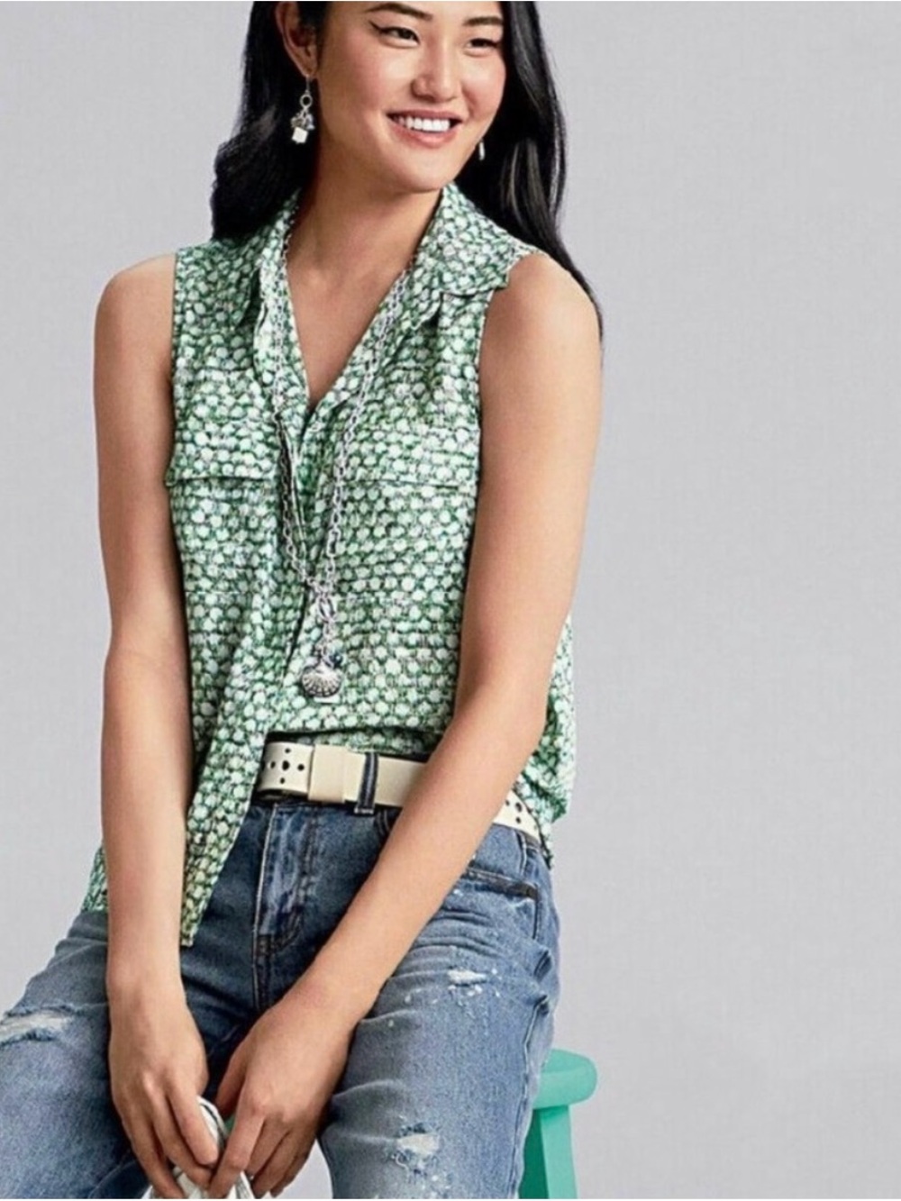 CAbi Women’s Sea glass Shimmer Green Sleeveless Button Up Blouse Size M